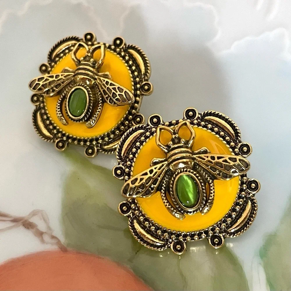 ✨Anthropologie Apis Bee Earrings